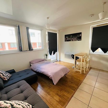 London Modern Flat Near Transports 아파트 외부 사진