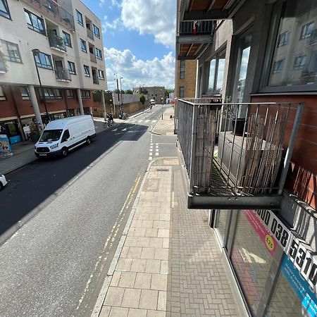 London Modern Flat Near Transports 아파트 외부 사진
