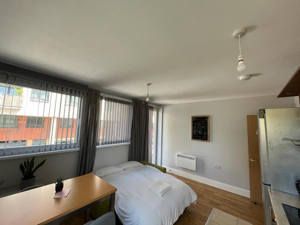 London Modern Flat Near Transports 아파트 외부 사진