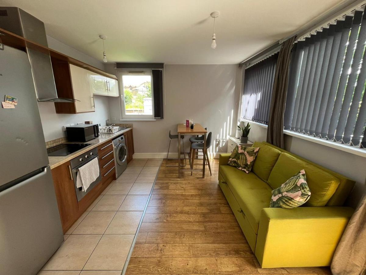 London Modern Flat Near Transports 아파트 외부 사진