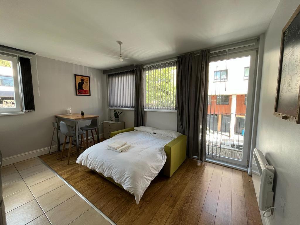 London Modern Flat Near Transports 아파트 외부 사진