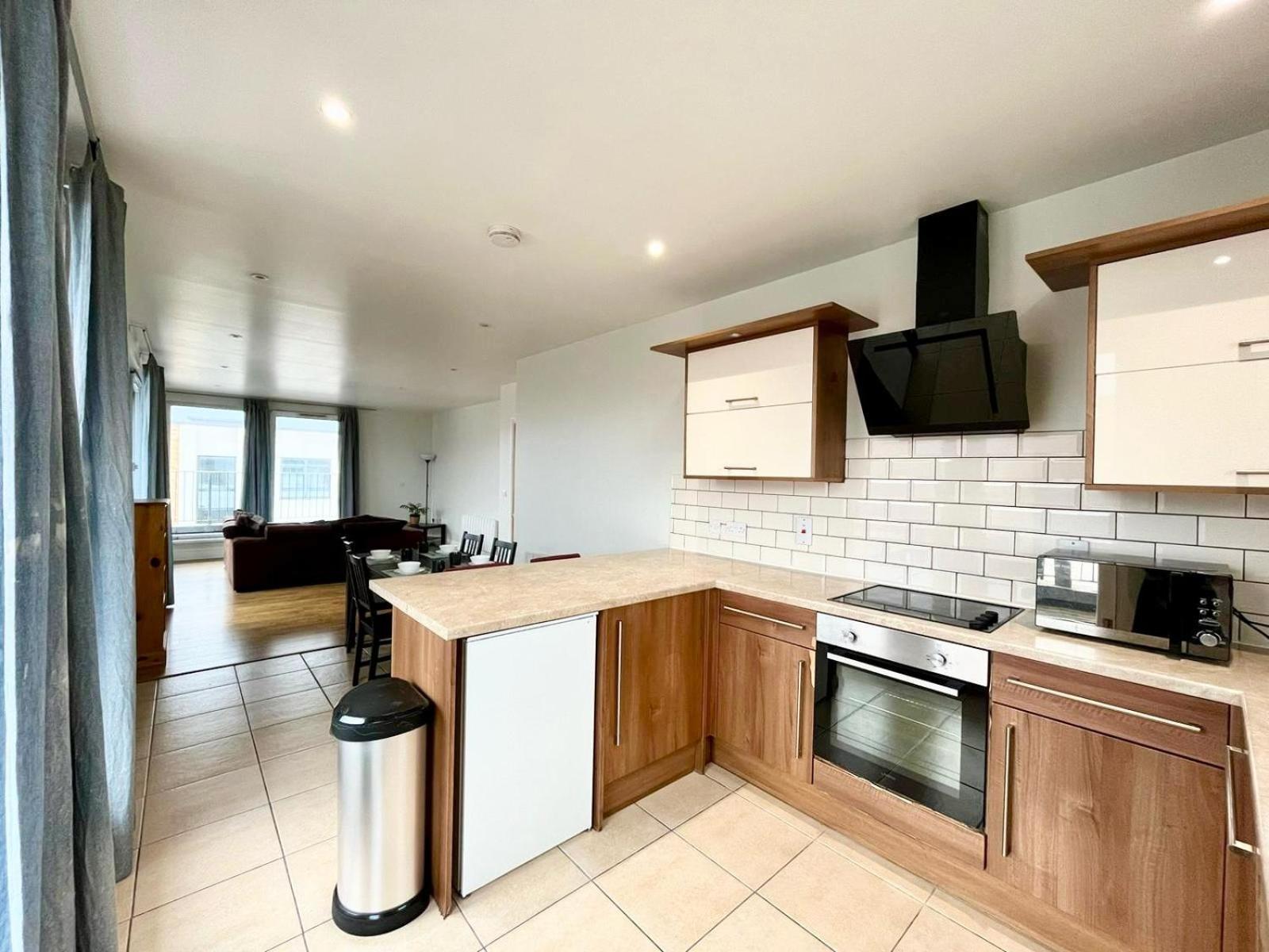 London Modern Flat Near Transports 아파트 외부 사진