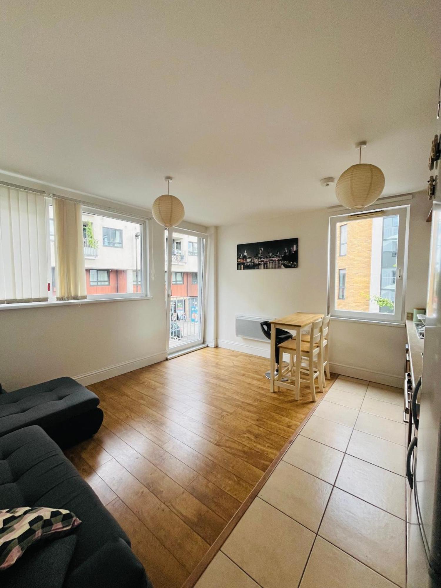 London Modern Flat Near Transports 아파트 외부 사진